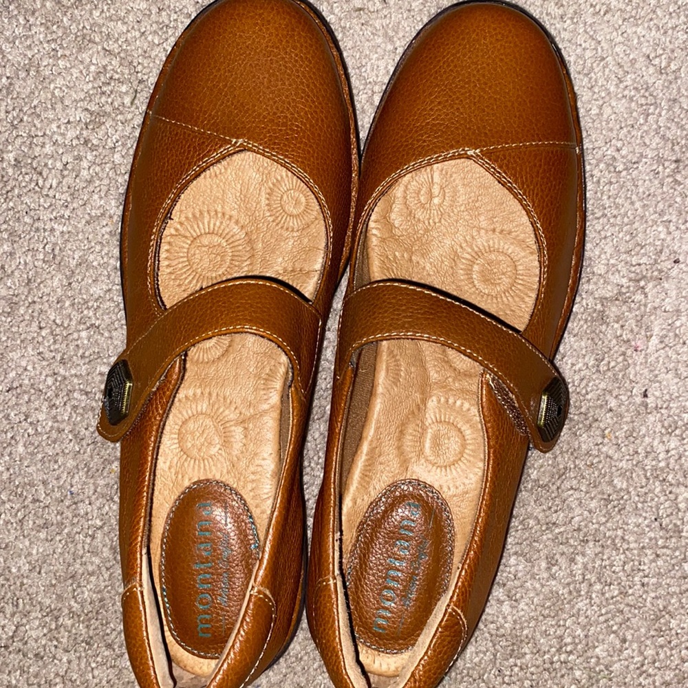 Montana Mary Jane brown shoes
